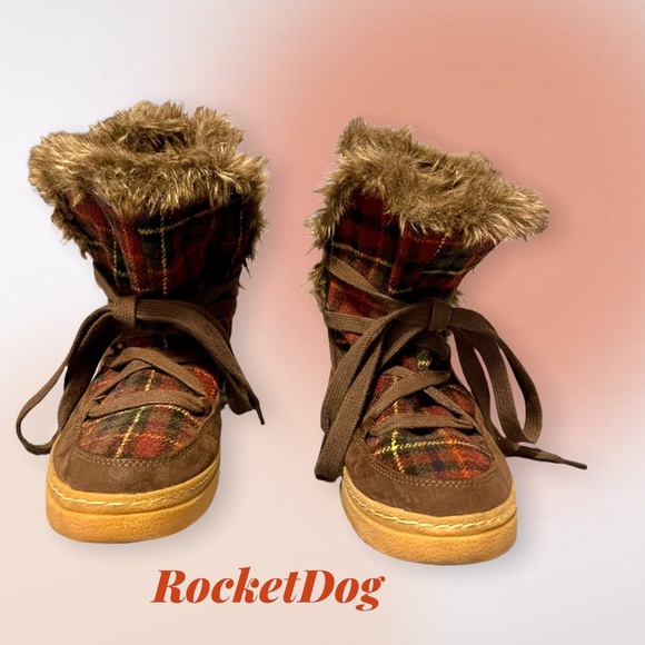 Rocket Dog Soft BROWN BOOTS w/ RED PLAID Contrast & FAUX FUR Trim Size 7 🚀🐕👢 - Picture 2 of 10
